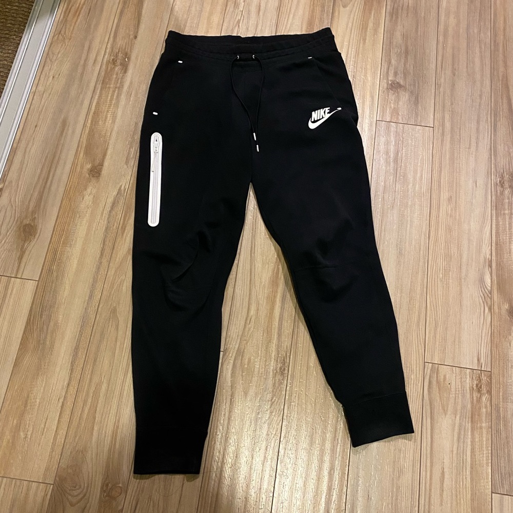 Nike women joggers size S